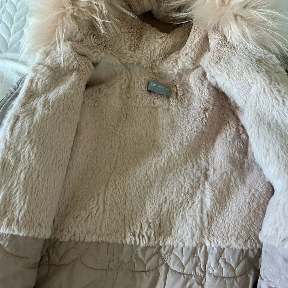 Yves Salomon Kids Beige Jacket with real fur trimmed hood and fur lining - Picture 2 of 5
